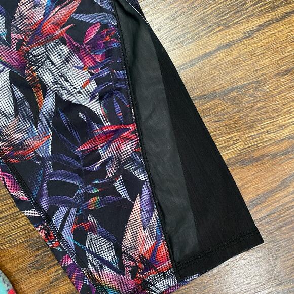 CHAMPION C9 Leggings Size Extra Large XL Cropped Compression Abstract Print - Picture 6 of 7